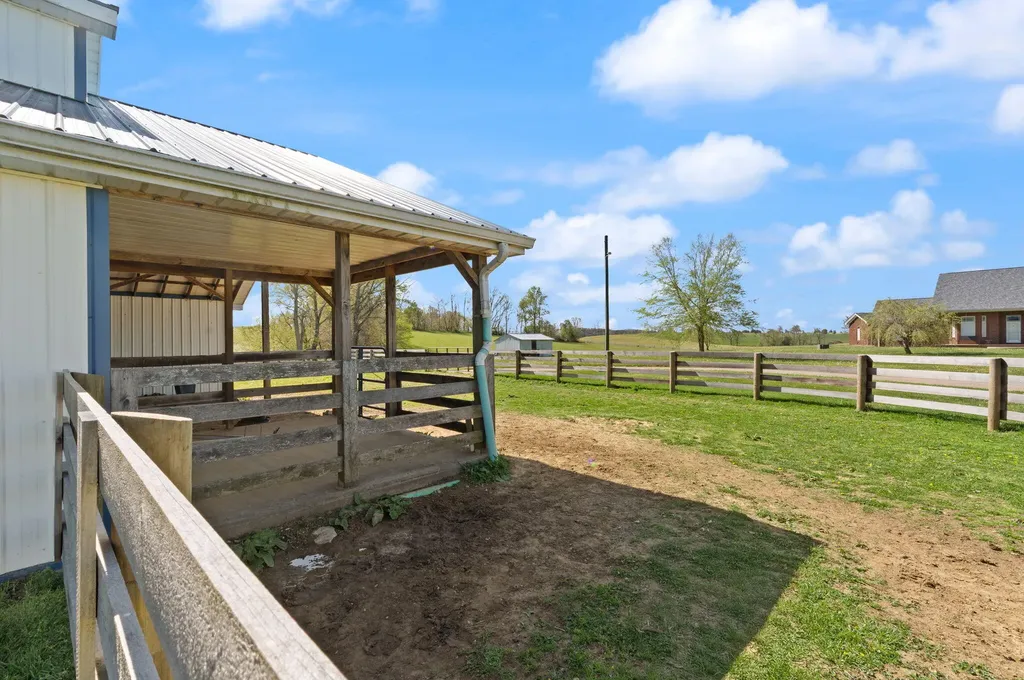 4211 Old Bull Road Eubank KY 42567