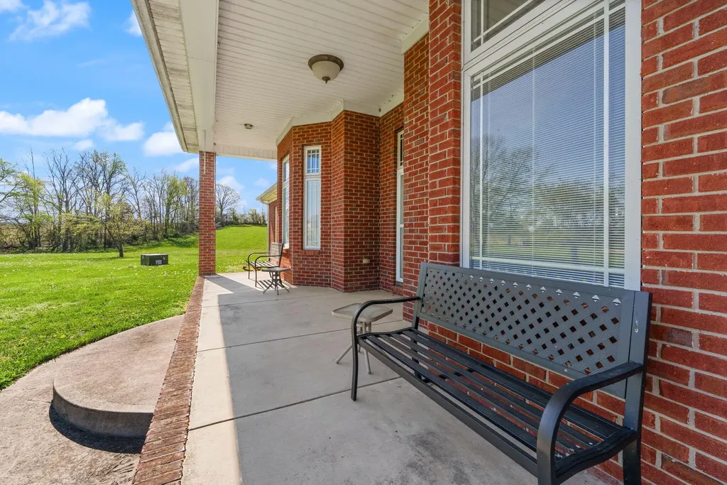 4211 Old Bull Road Eubank KY 42567