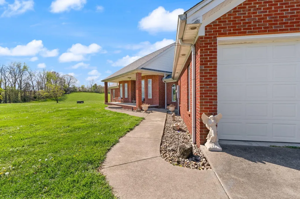 4211 Old Bull Road Eubank KY 42567