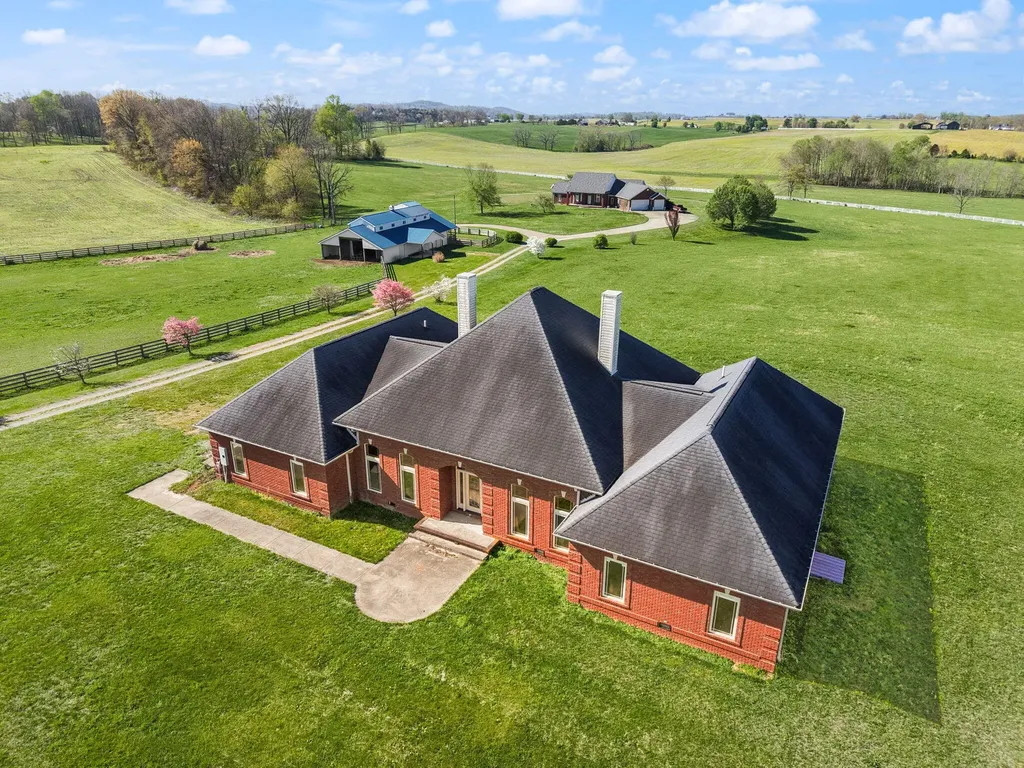 4211 Old Bull Road Eubank KY 42567