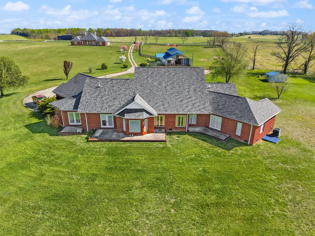 4211 Old Bull Road Eubank KY 42567