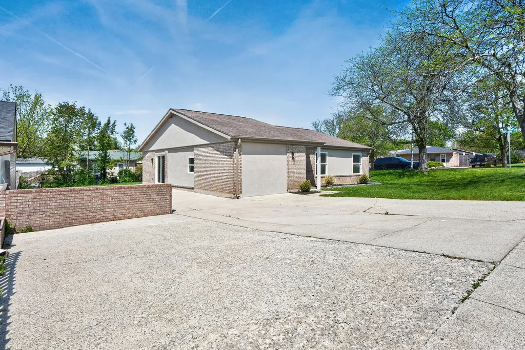 1305 Grafton Drive Lexington KY 40515