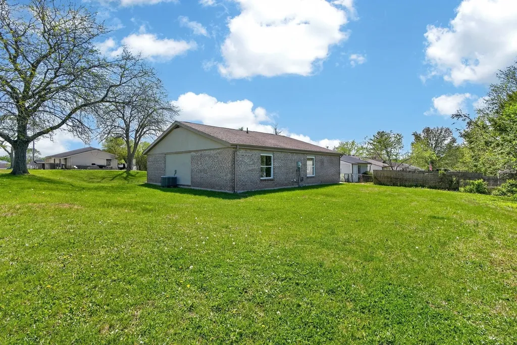 1305 Grafton Drive Lexington KY 40515
