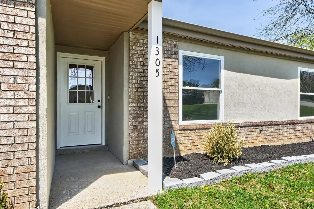 1305 Grafton Drive Lexington KY 40515