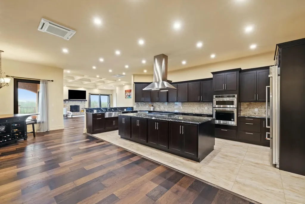 406 Halcomb Lane Paint Lick KY 40461