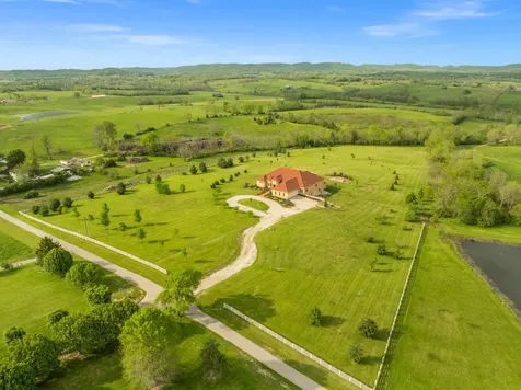 406 Halcomb Lane Paint Lick KY 40461