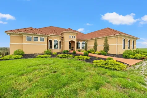 406 Halcomb Lane Paint Lick KY 40461