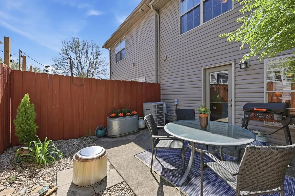 1145 Appian Crossing Way Lexington KY 40517