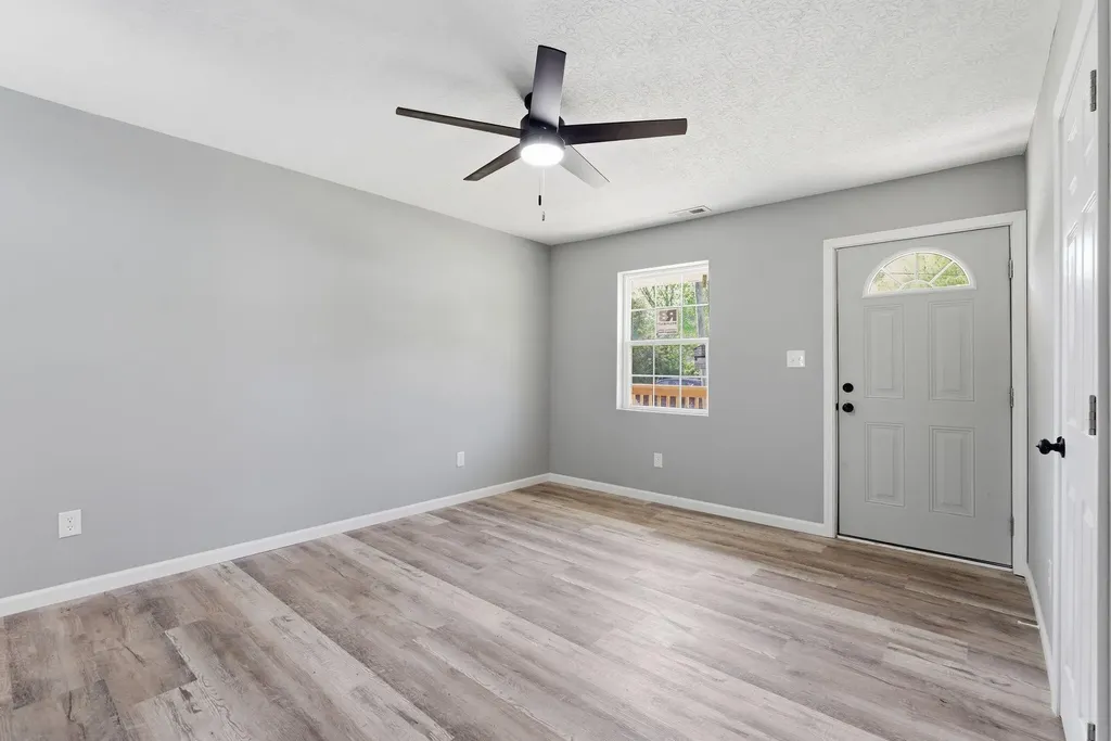 206 Dinsmore Street Berea KY 40403