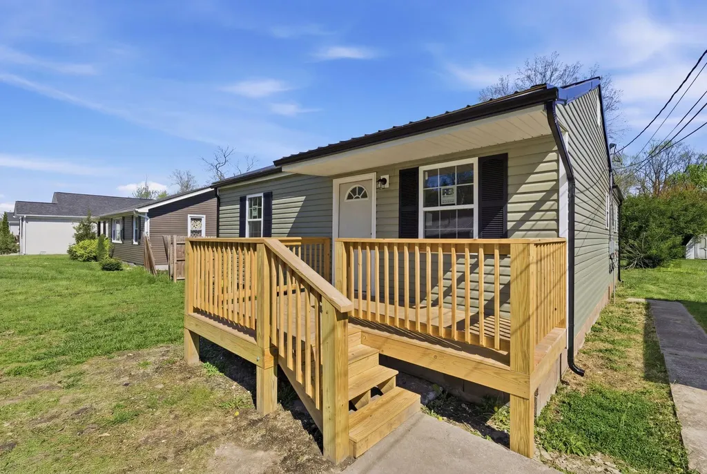 206 Dinsmore Street Berea KY 40403