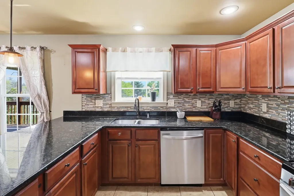 329 Sydney Way Richmond KY 40475