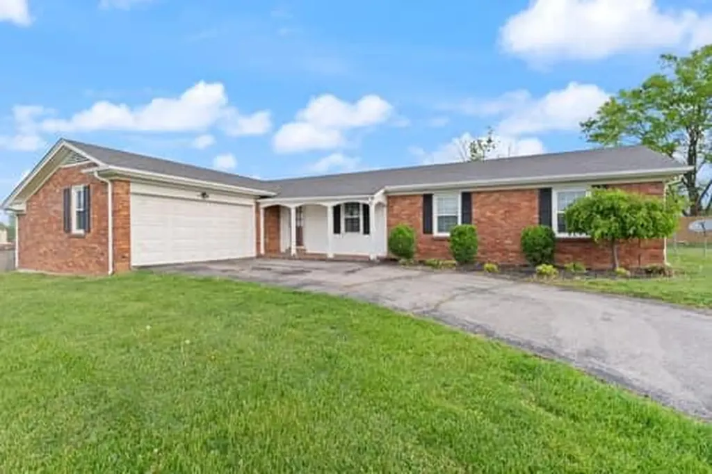 101 Holly Hill Circle Nicholasville KY 40356