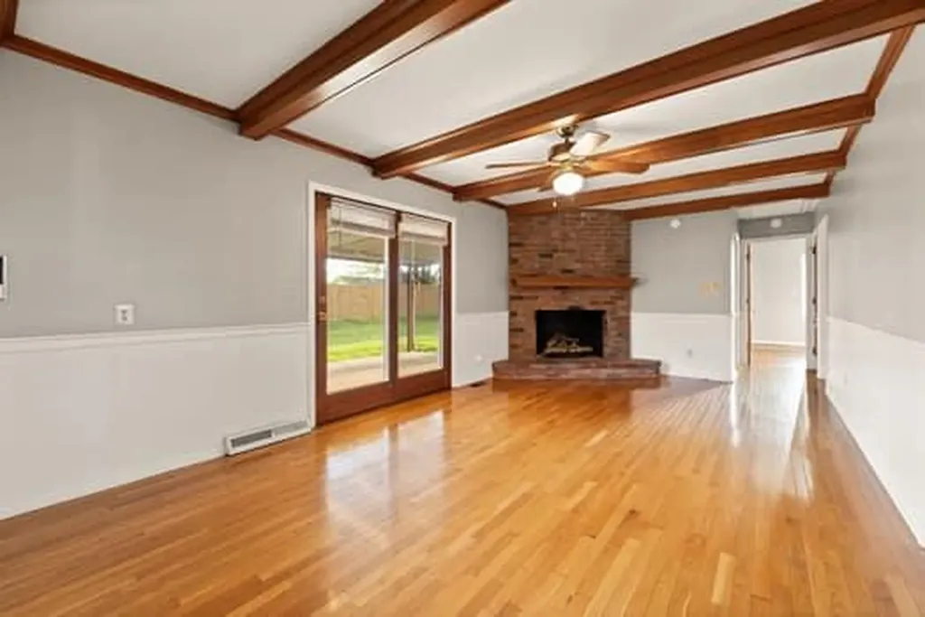 101 Holly Hill Circle Nicholasville KY 40356