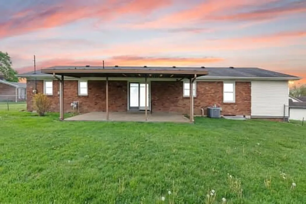 101 Holly Hill Circle Nicholasville KY 40356