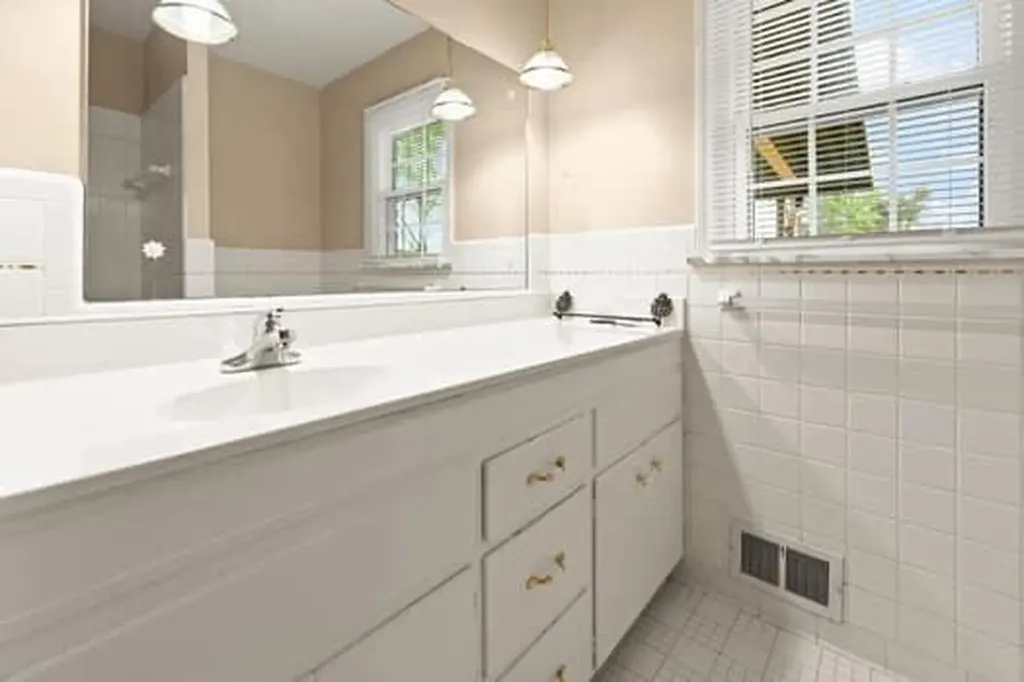 101 Holly Hill Circle Nicholasville KY 40356