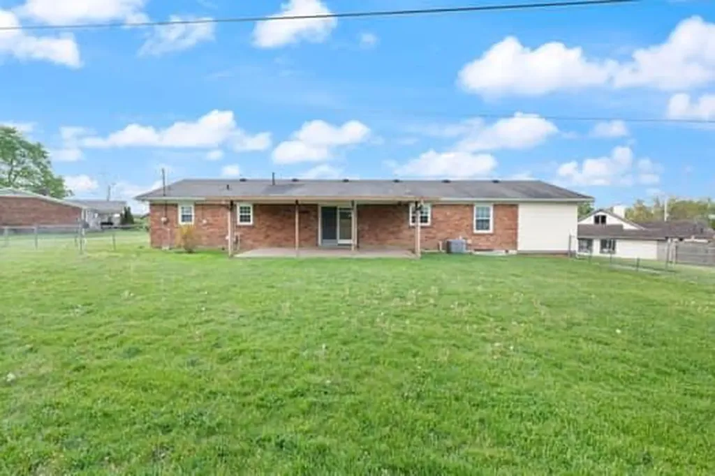 101 Holly Hill Circle Nicholasville KY 40356