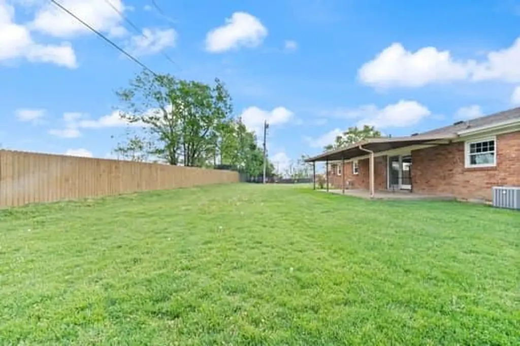 101 Holly Hill Circle Nicholasville KY 40356