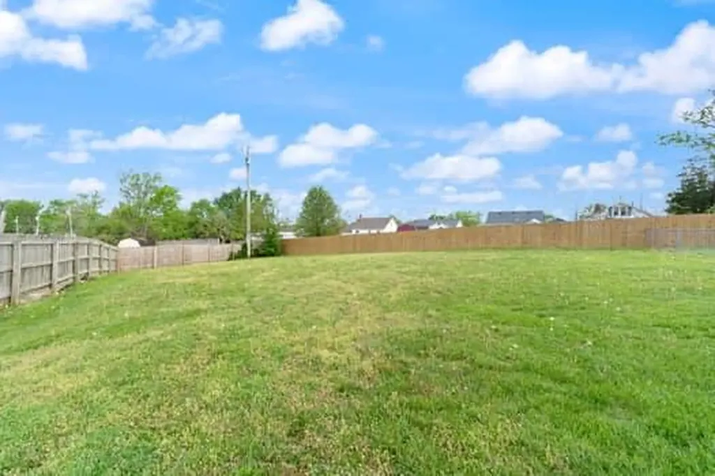 101 Holly Hill Circle Nicholasville KY 40356