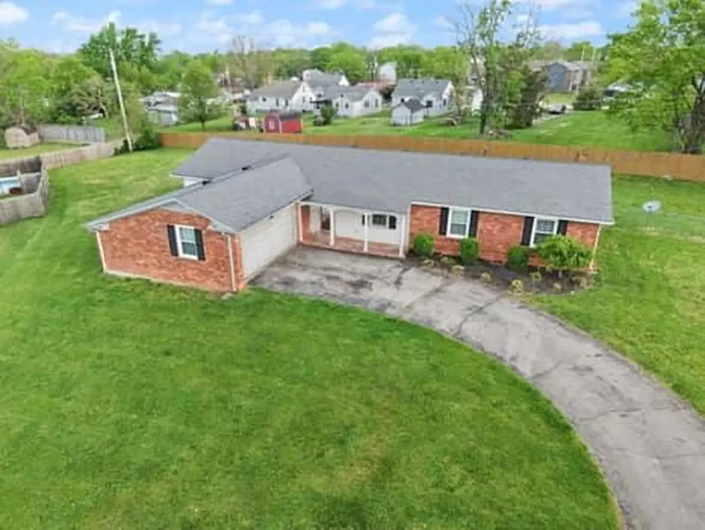 101 Holly Hill Circle Nicholasville KY 40356