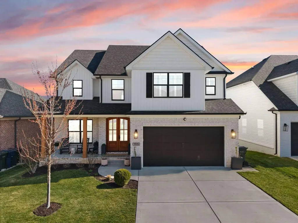 1925 Tidewater Flat Lexington KY 40509