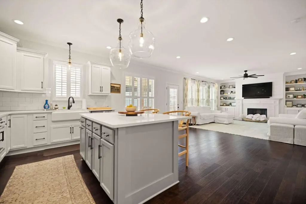 1925 Tidewater Flat Lexington KY 40509