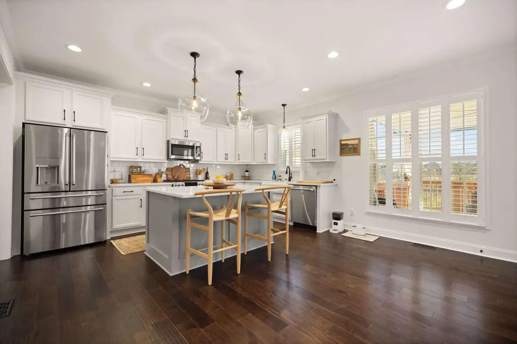 1925 Tidewater Flat Lexington KY 40509