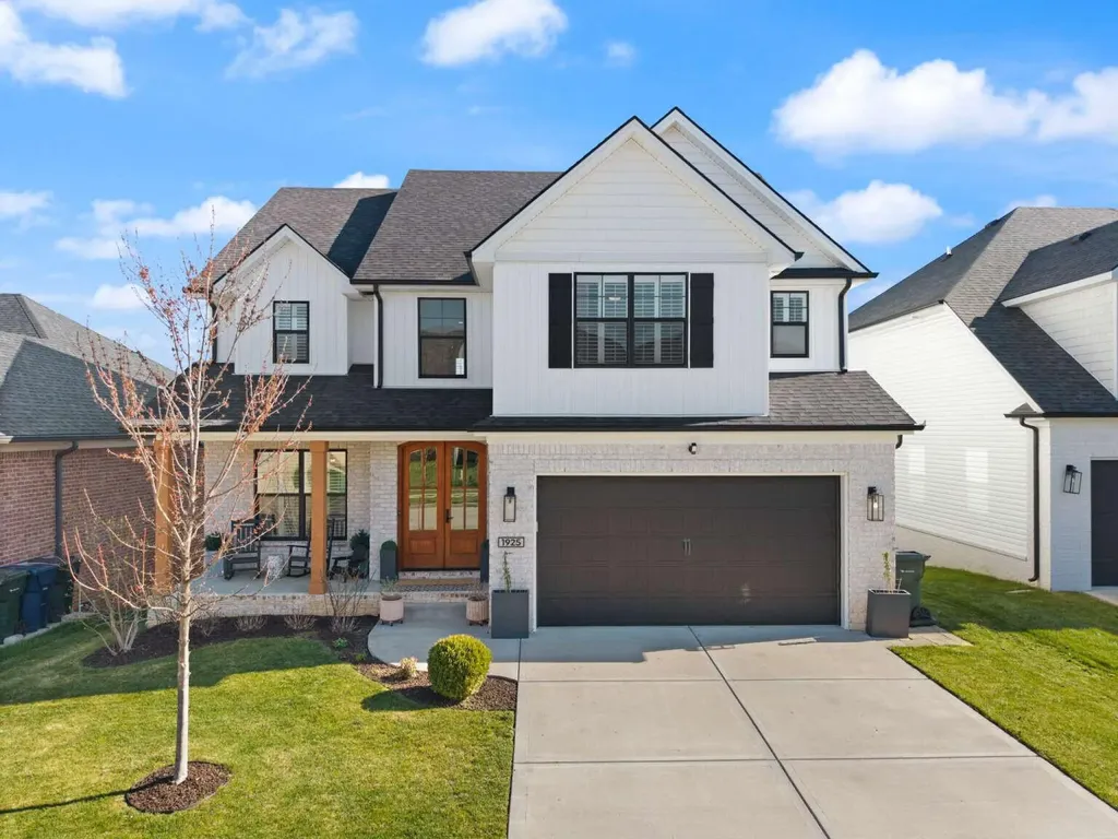 1925 Tidewater Flat Lexington KY 40509