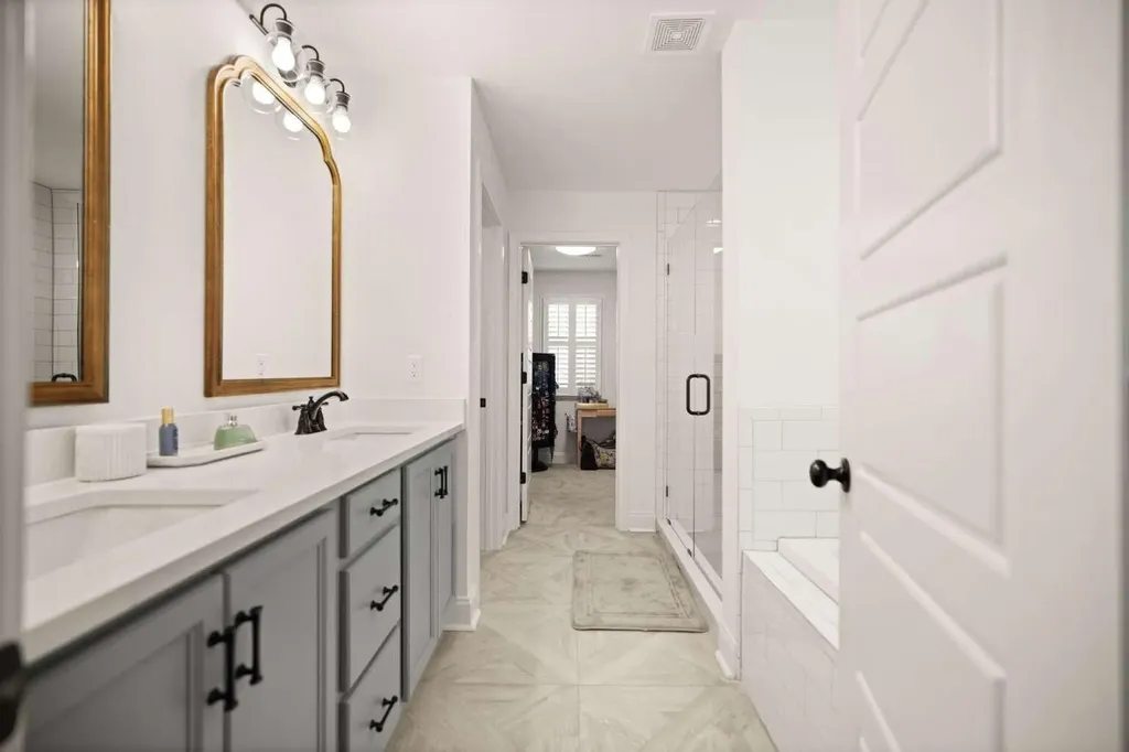 1925 Tidewater Flat Lexington KY 40509