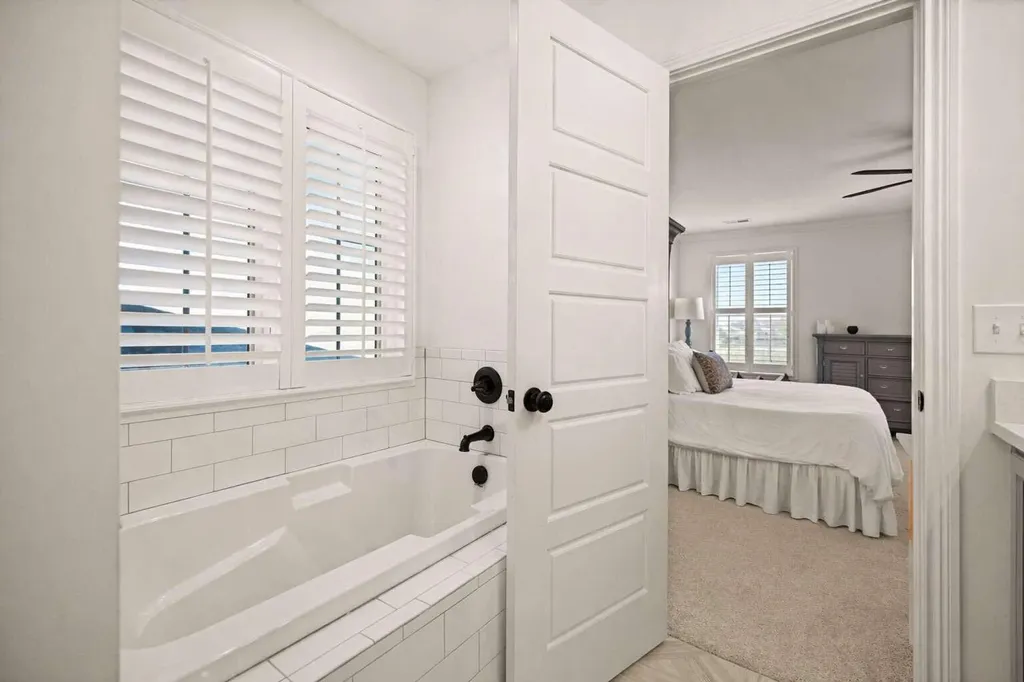1925 Tidewater Flat Lexington KY 40509