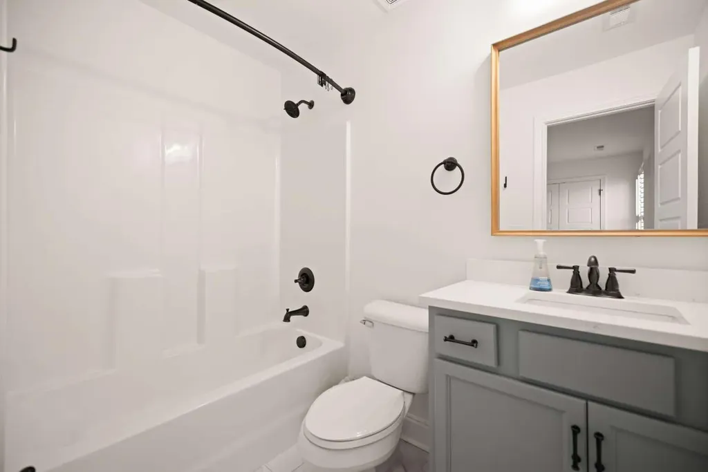 1925 Tidewater Flat Lexington KY 40509