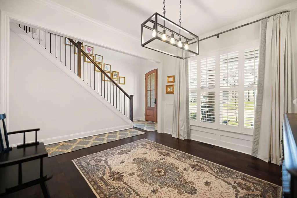 1925 Tidewater Flat Lexington KY 40509