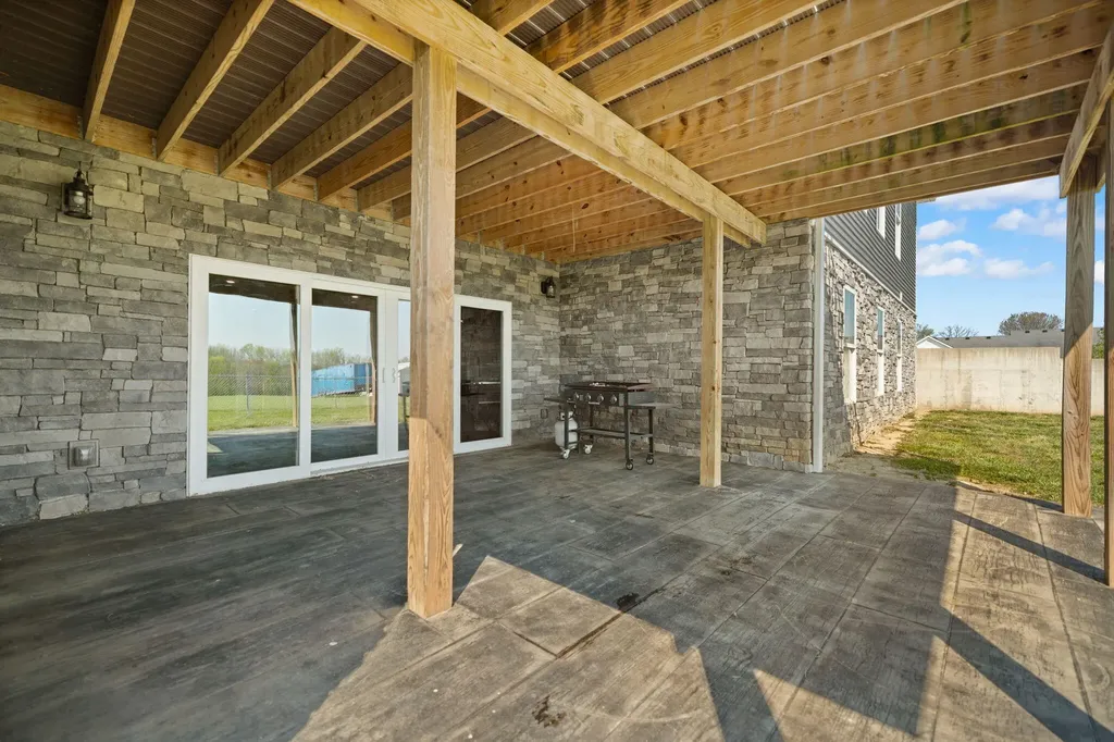 131 Buck Run Road Hustonville KY 40437