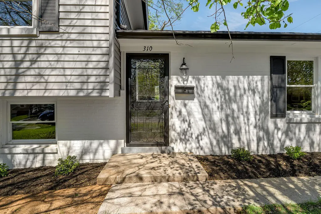 310 Esperanza Drive Frankfort KY 40601