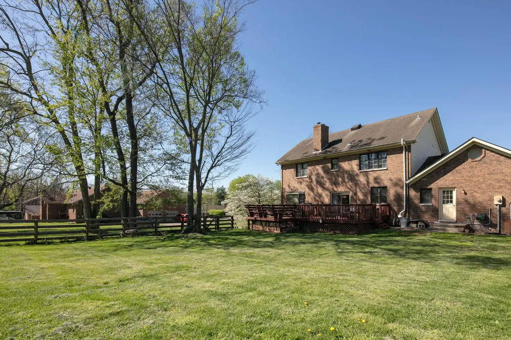 2812 Adios Court Lexington KY 40511