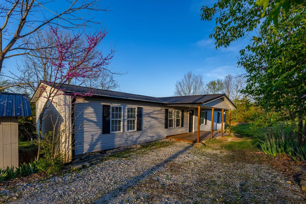 262 Oak Ridge Road Cynthiana KY 41031
