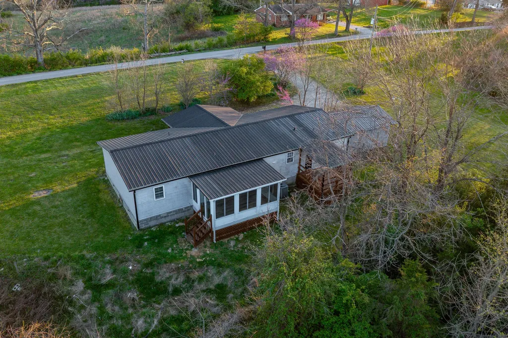 262 Oak Ridge Road Cynthiana KY 41031