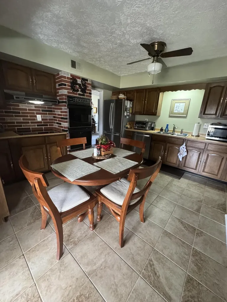 4027 Whitemark Court Lexington KY 40516