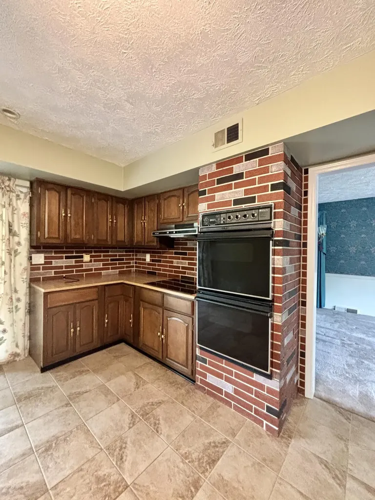 4027 Whitemark Court Lexington KY 40516