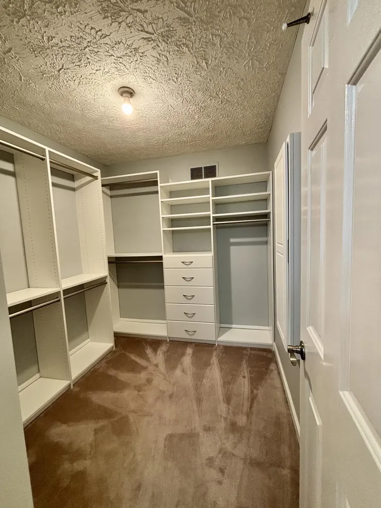 4027 Whitemark Court Lexington KY 40516
