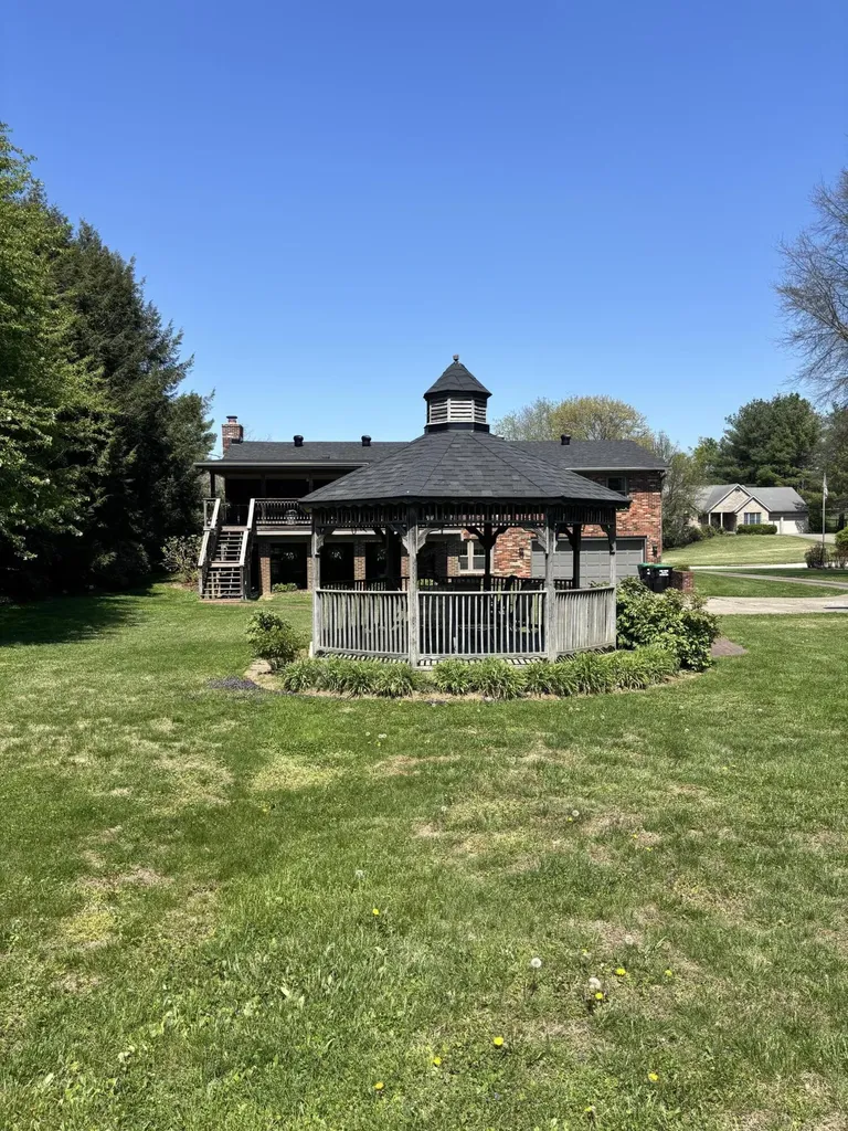4027 Whitemark Court Lexington KY 40516