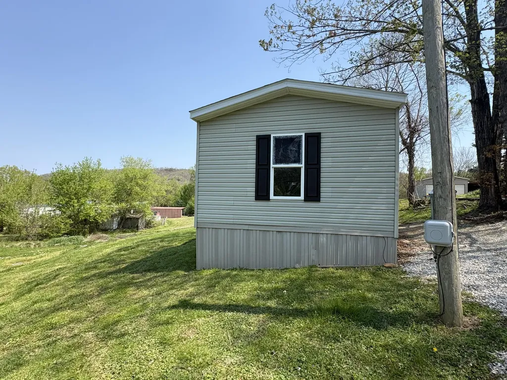 22 Cowbell Avenue Williamsburg KY 40769