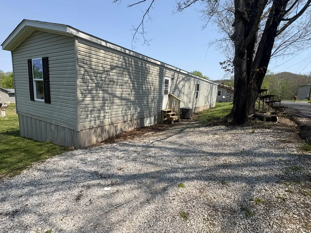 22 Cowbell Avenue Williamsburg KY 40769
