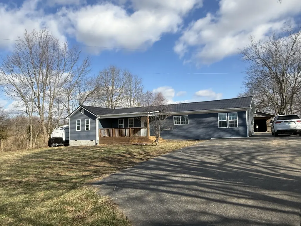 3493 Cartersville Road Paint Lick KY 40461