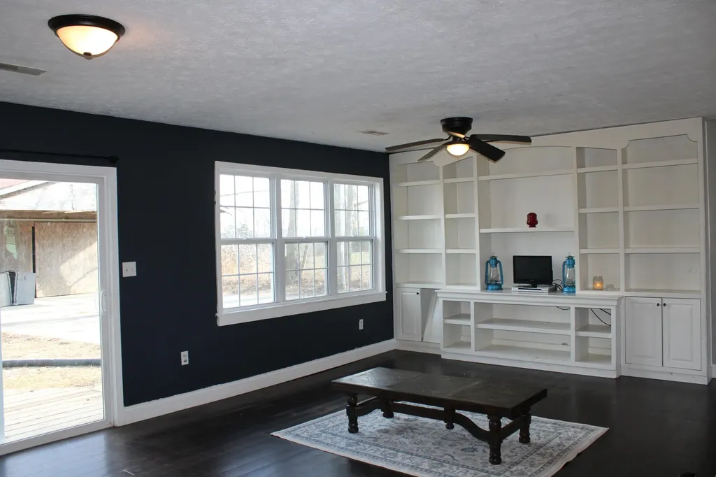 3493 Cartersville Road Paint Lick KY 40461