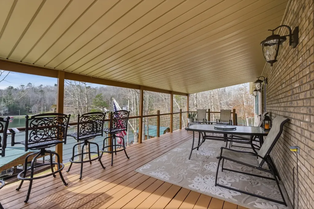 1077 Cliffs Edge Road East Bernstadt KY 40729