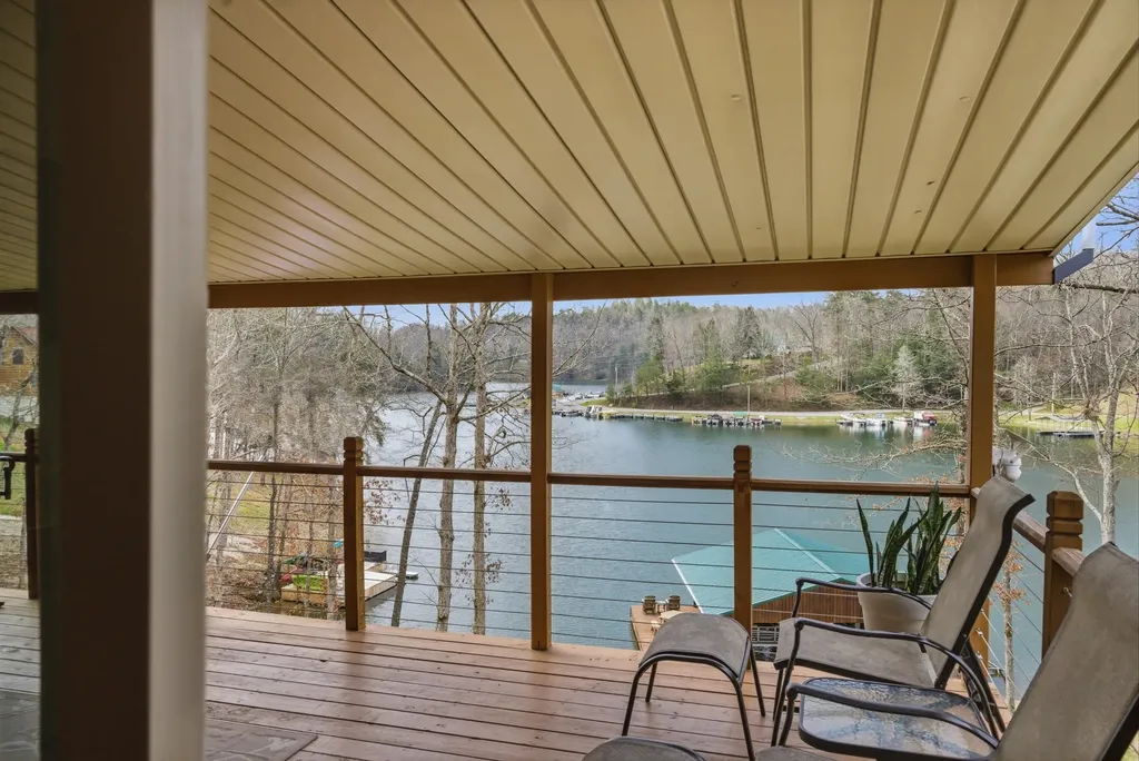 1077 Cliffs Edge Road East Bernstadt KY 40729