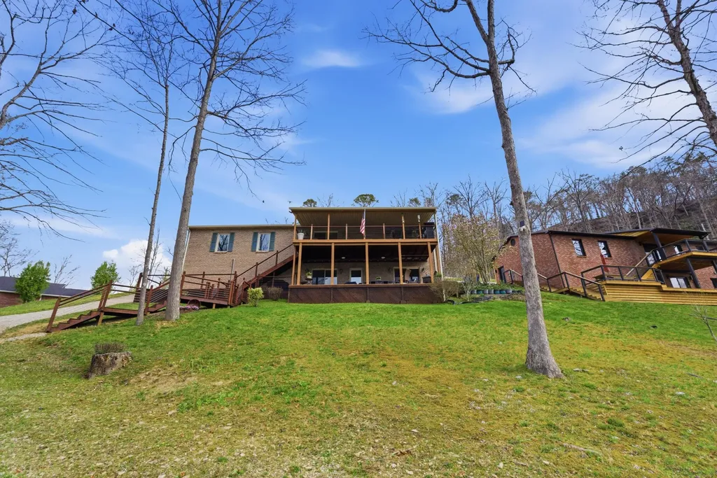 1077 Cliffs Edge Road East Bernstadt KY 40729