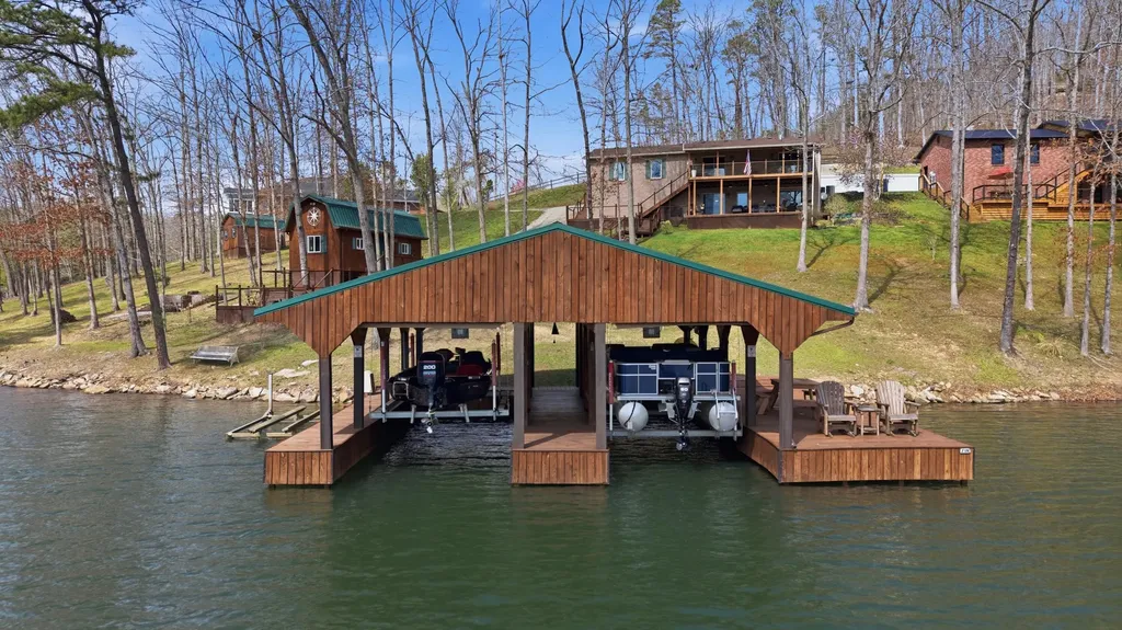 1077 Cliffs Edge Road East Bernstadt KY 40729