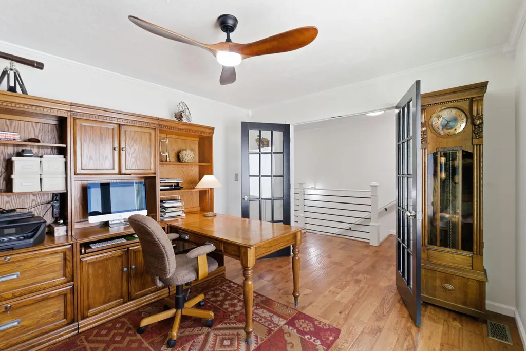 1077 Cliffs Edge Road East Bernstadt KY 40729