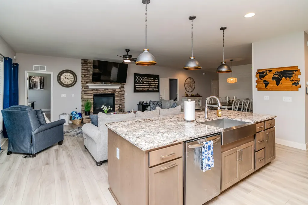 3683 Bay Springs Park Lexington KY 40509